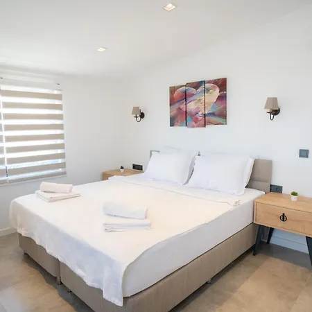 Kaya Apartment